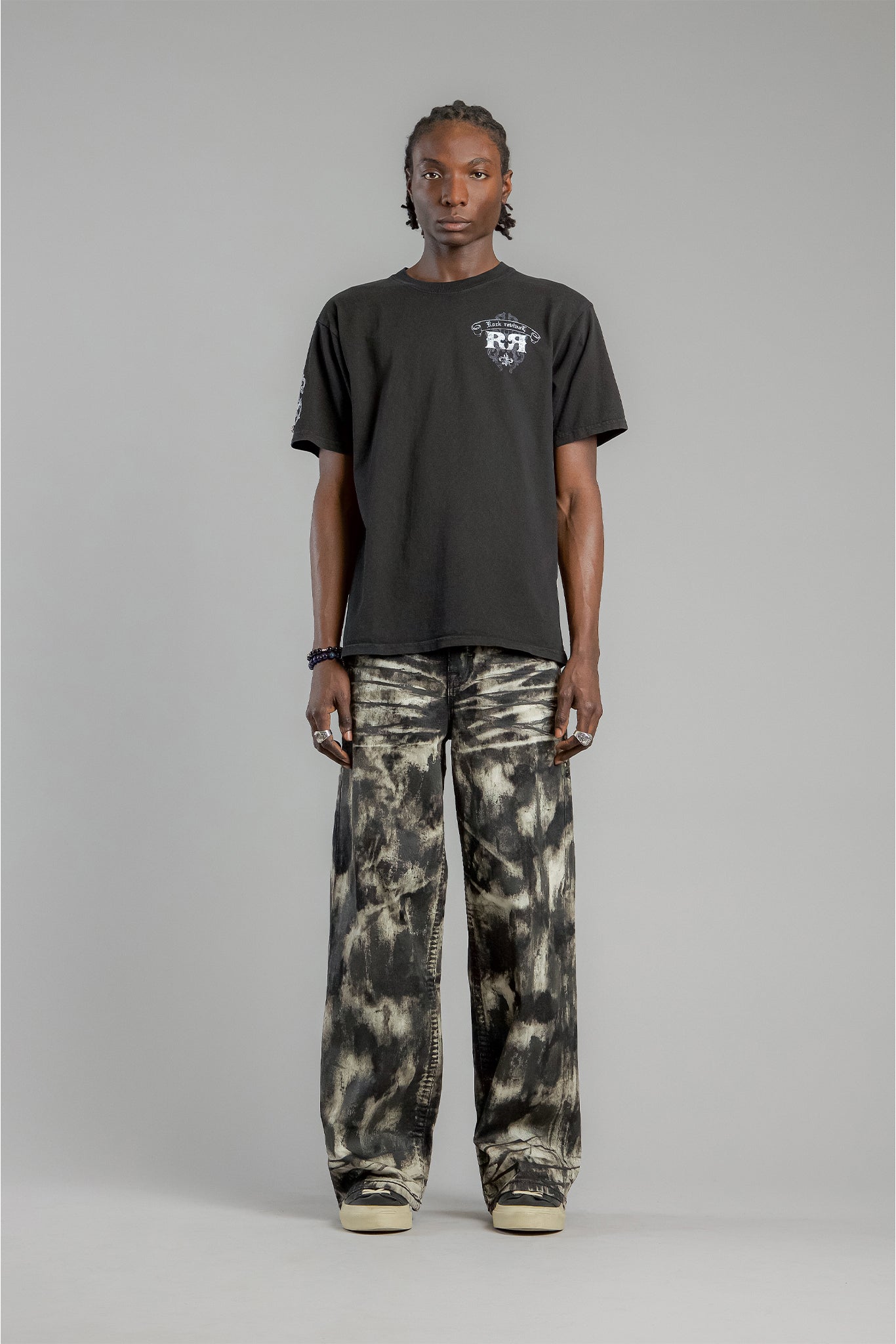 Cross Forme Rock Revival Tee in Dust Black - Rock Revival®