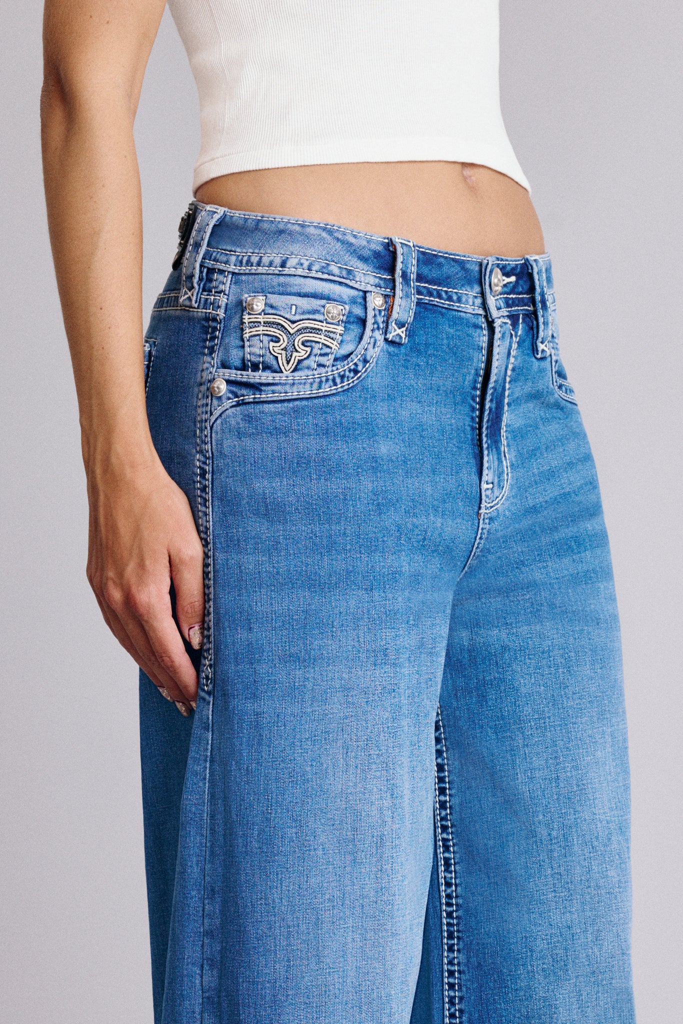 FRONT POCKET VIEW