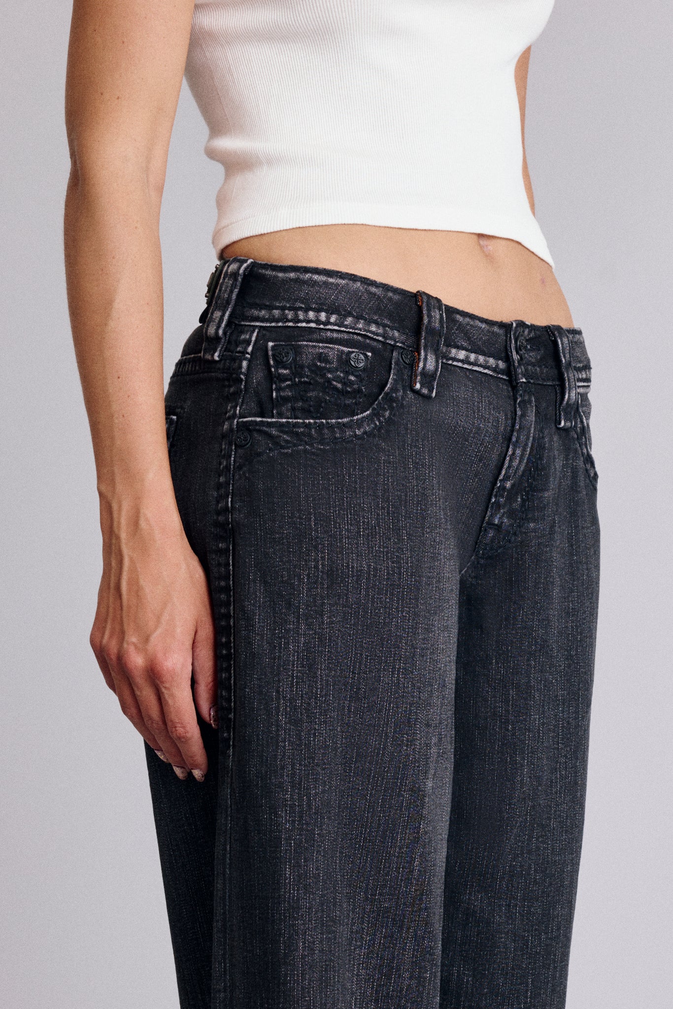 FRONT POCKET VIEW