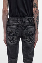 Ted Alt Straight Jeans in Grey Black