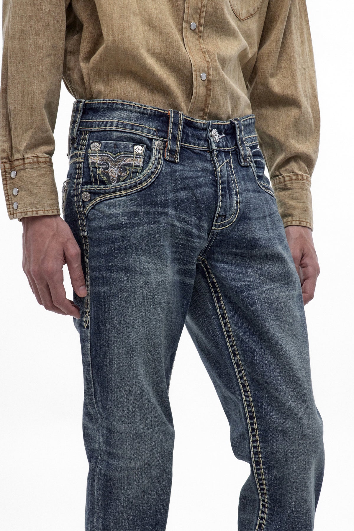 Truett Straight Jeans in Medium Blue