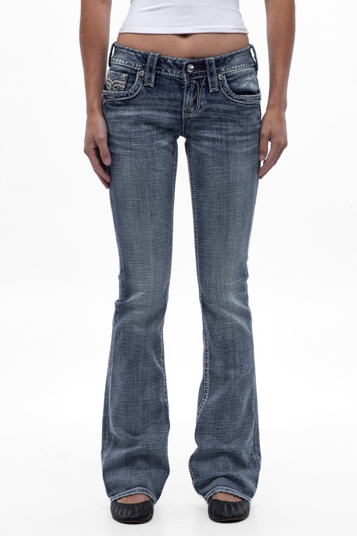 Xeline Low-Rise Bootcut Jeans in Medium Blue
